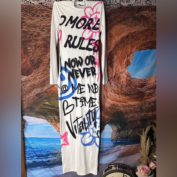 Street Graffiti long-sleeved turtleneck Body-con Dress - Picture 1 of 8